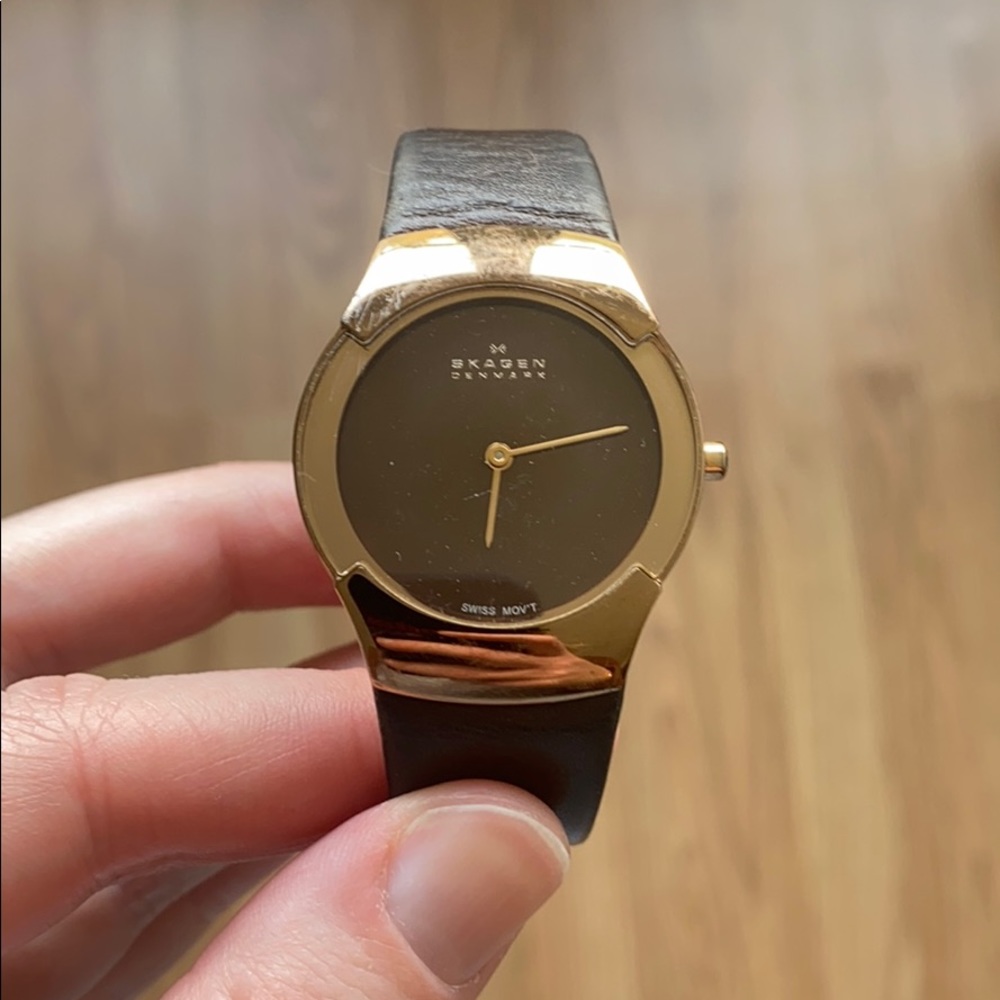 Rose gold and brown leather Skagen watch